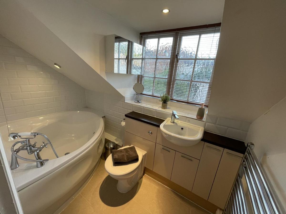 Luxury 3-Bed Victorian Townhouse Hosted By Hutch Lifestyle Villa Leamington Spa Eksteriør bilde